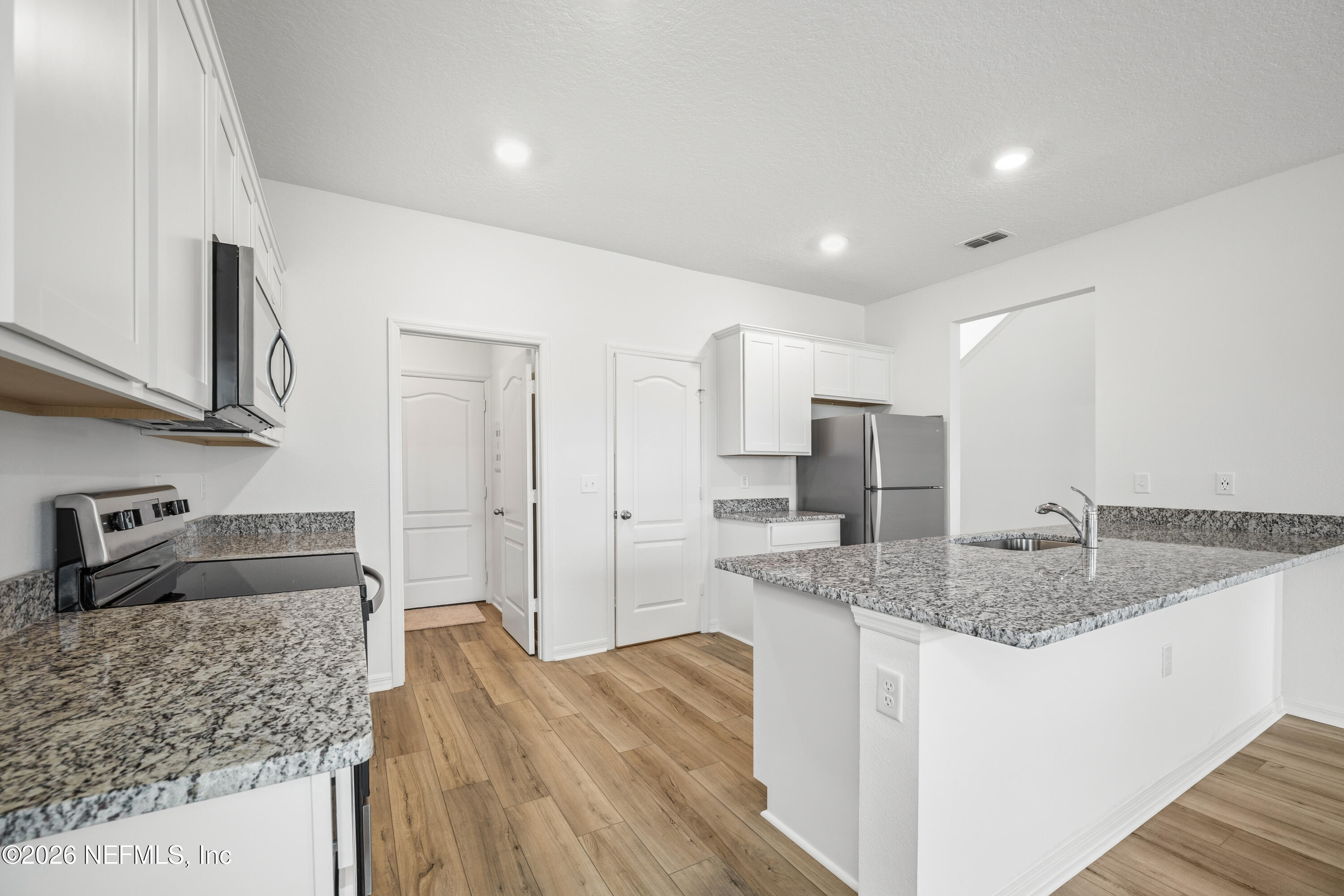6917 Myrtle Oak Road Jacksonville, FL 32219 - Photo 26 of 63 21 Kitchen