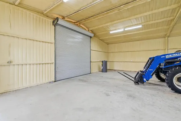 a view of a garage