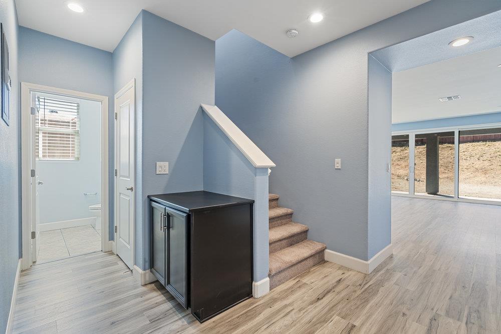 10 Hospital Road Hollister, CA 95023 - Photo 9 of 50 Gallery Image 9