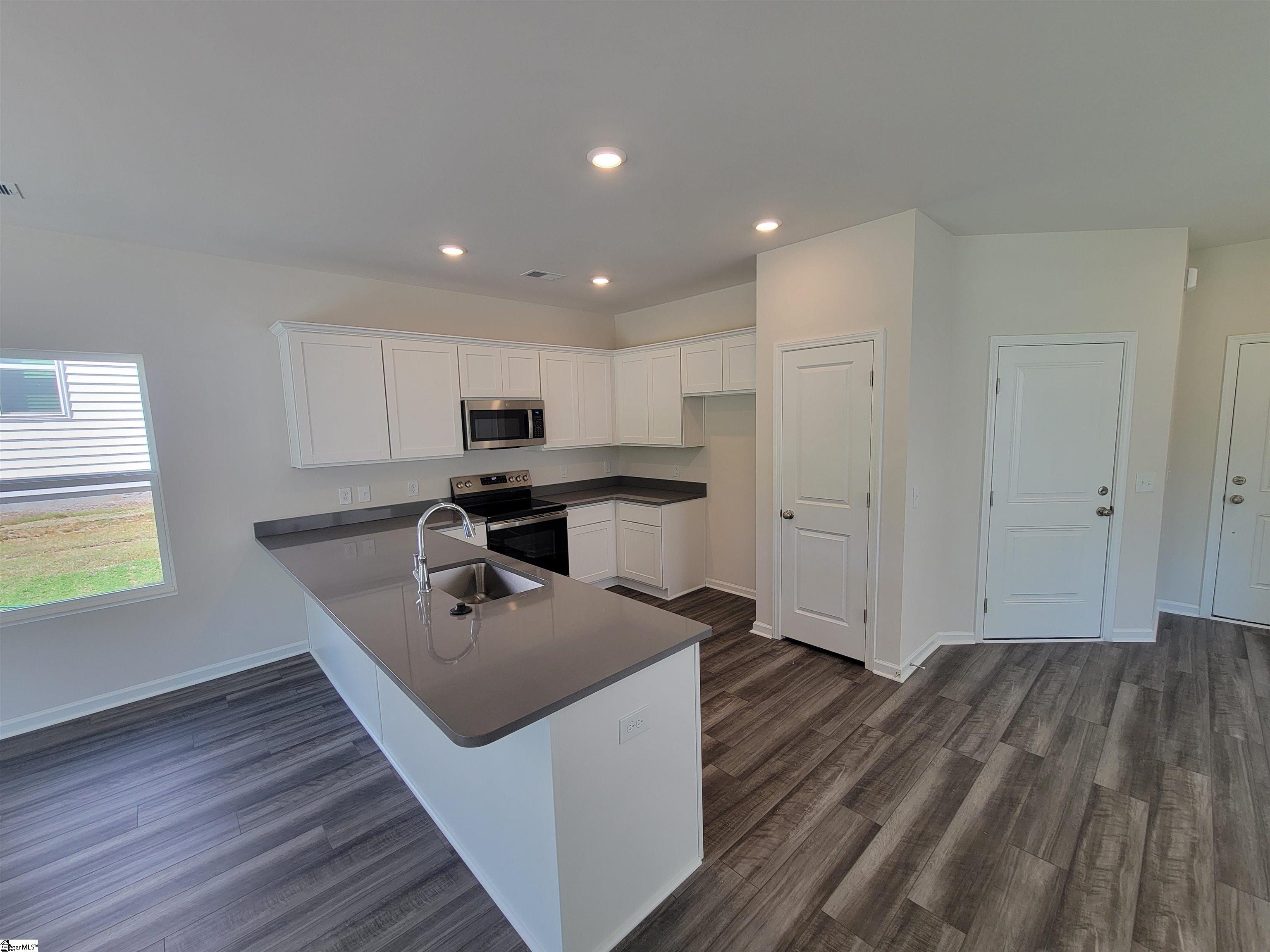 2329 Mill Loop Spartanburg, SC 29301 - Photo 3 of 11