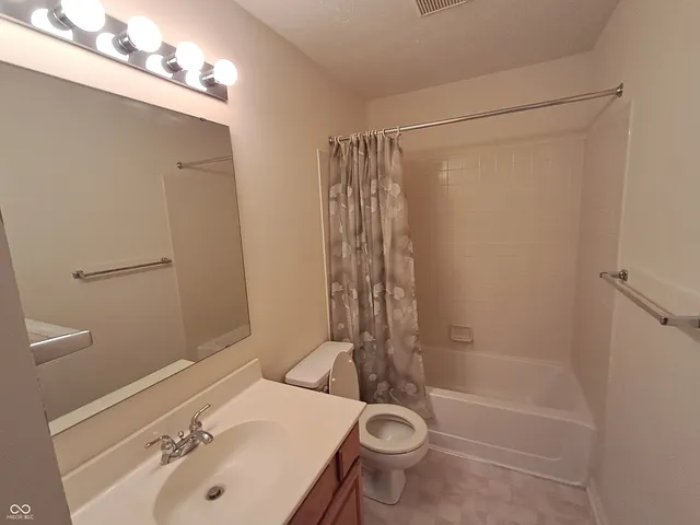 $284,900 | 5369 Deer Creek Drive, Indianapolis, IN 46254