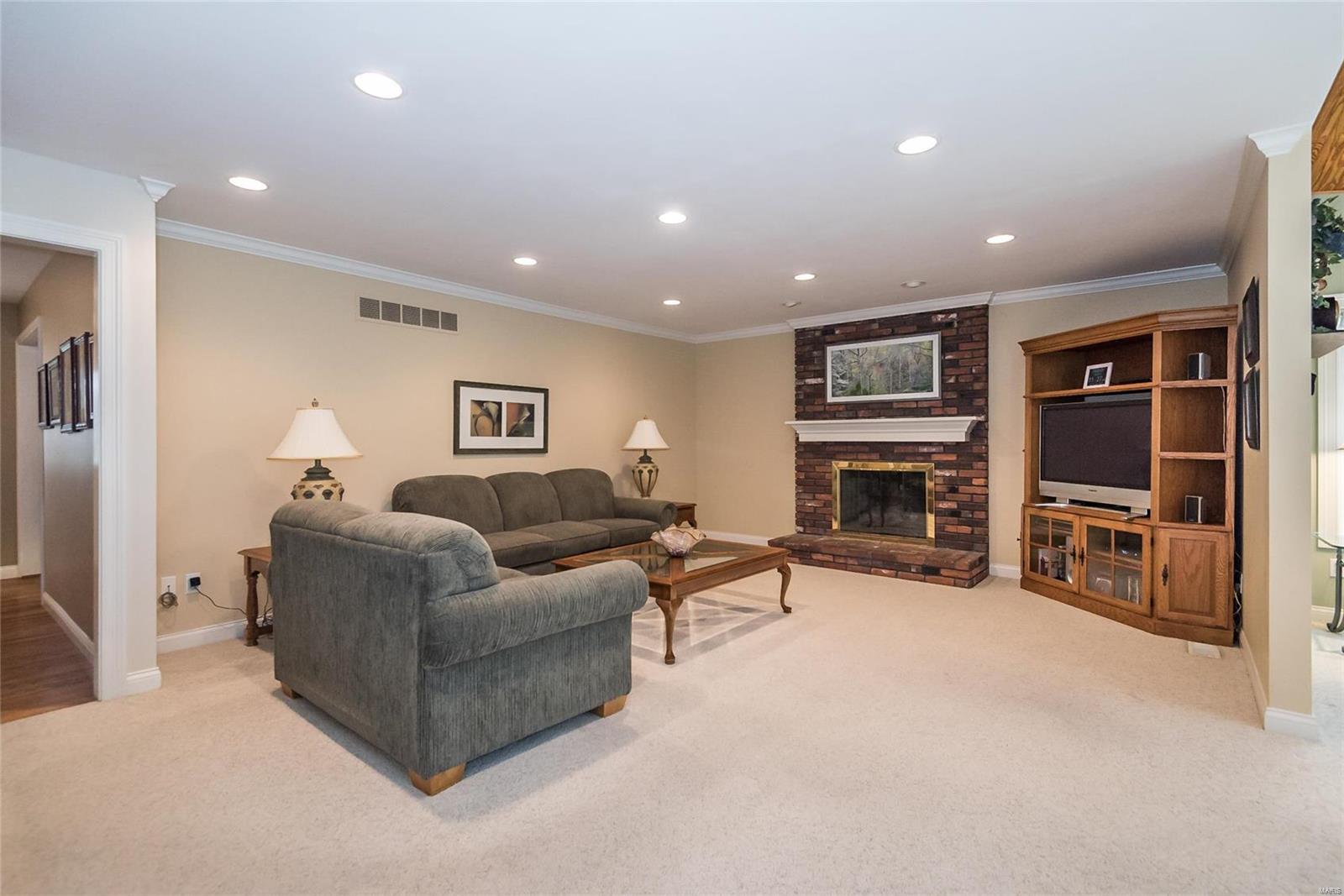 13125 Dougherty Ridge Court Des Peres, MO 63131 - Photo 6 of 34 Gallery Image 6