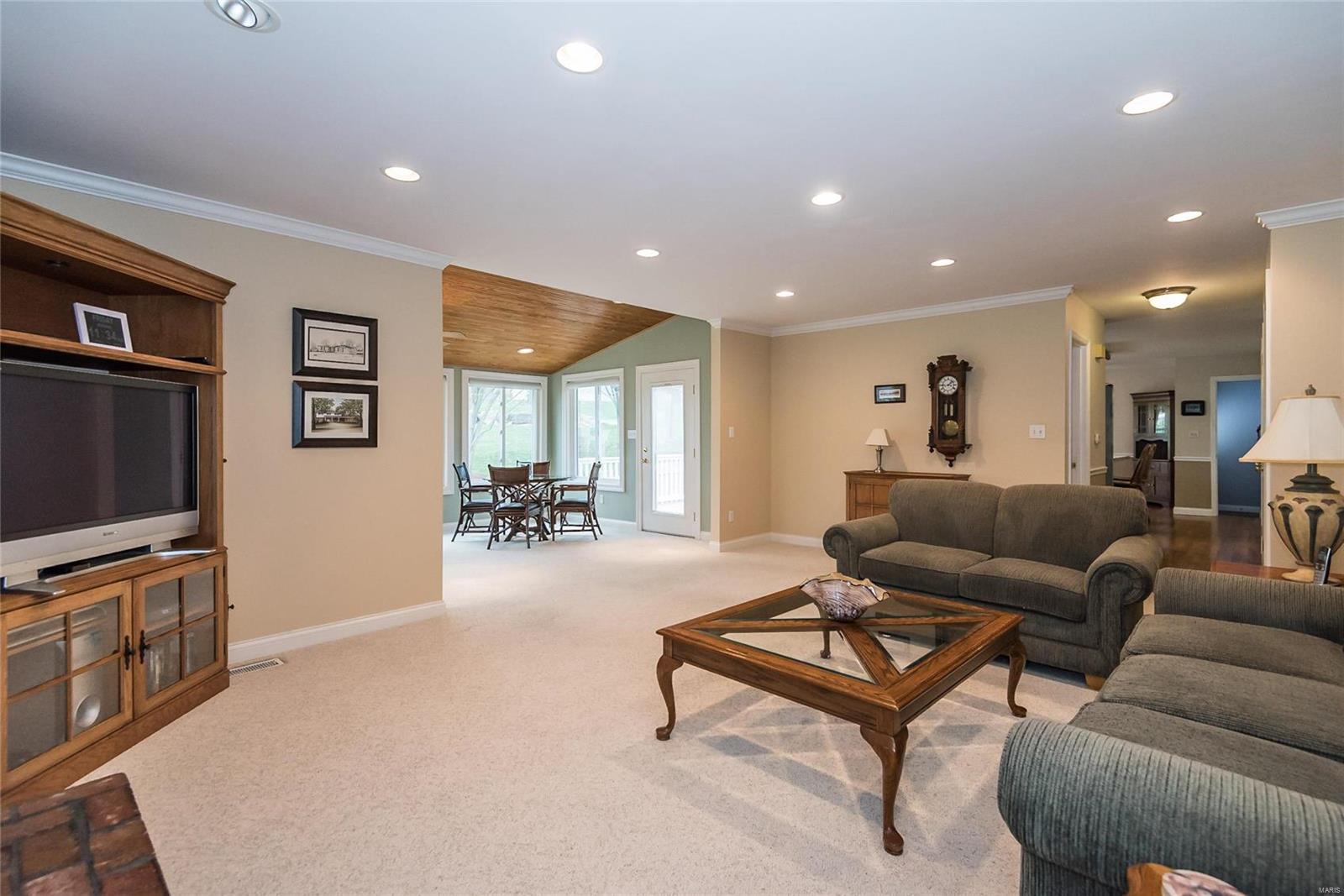 13125 Dougherty Ridge Court Des Peres, MO 63131 - Photo 7 of 34 Gallery Image 7