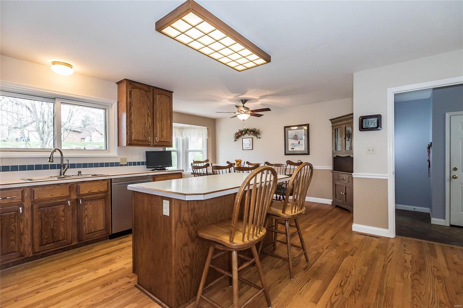 13125 Dougherty Ridge Court Des Peres, MO 63131 - Photo 10 of 34 Gallery Image 10