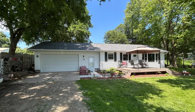 $279,900 | 608 Lakeshore Drive, Freeborn, MN 56032