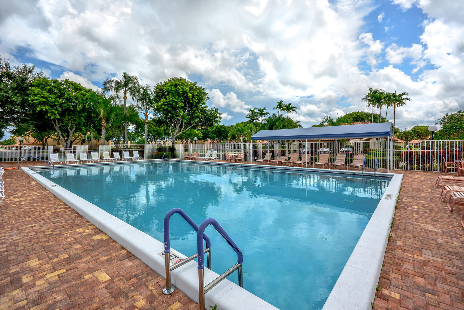 6235 Kings Gate Circle Delray Beach, FL 33484 - Photo 46 of 47 14111 Royal Vista Dr unit 202-large-032-