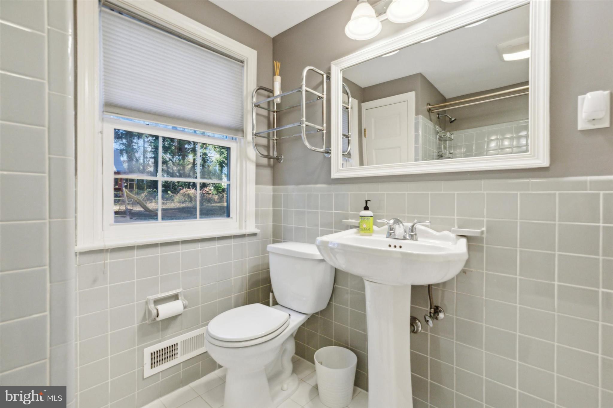 151 Anthony Wayne Drive Wayne, PA 19087 - Photo 30 of 35