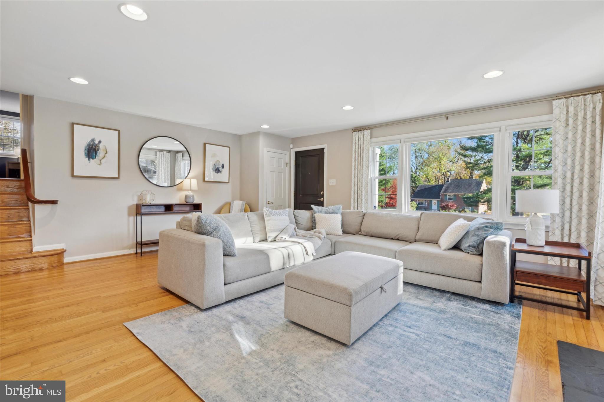 151 Anthony Wayne Drive Wayne, PA 19087 - Photo 4 of 35