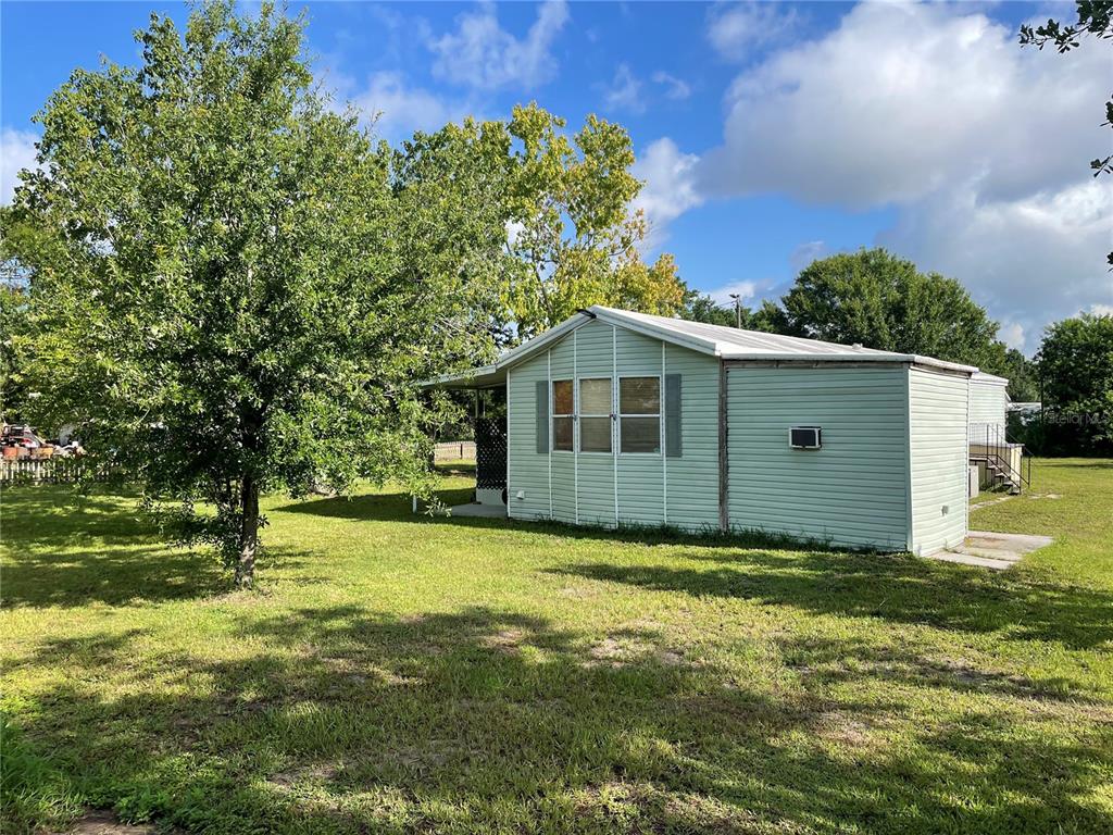 8929 Honeywell Road Gibsonton, FL 33534 - Photo 3 of 15