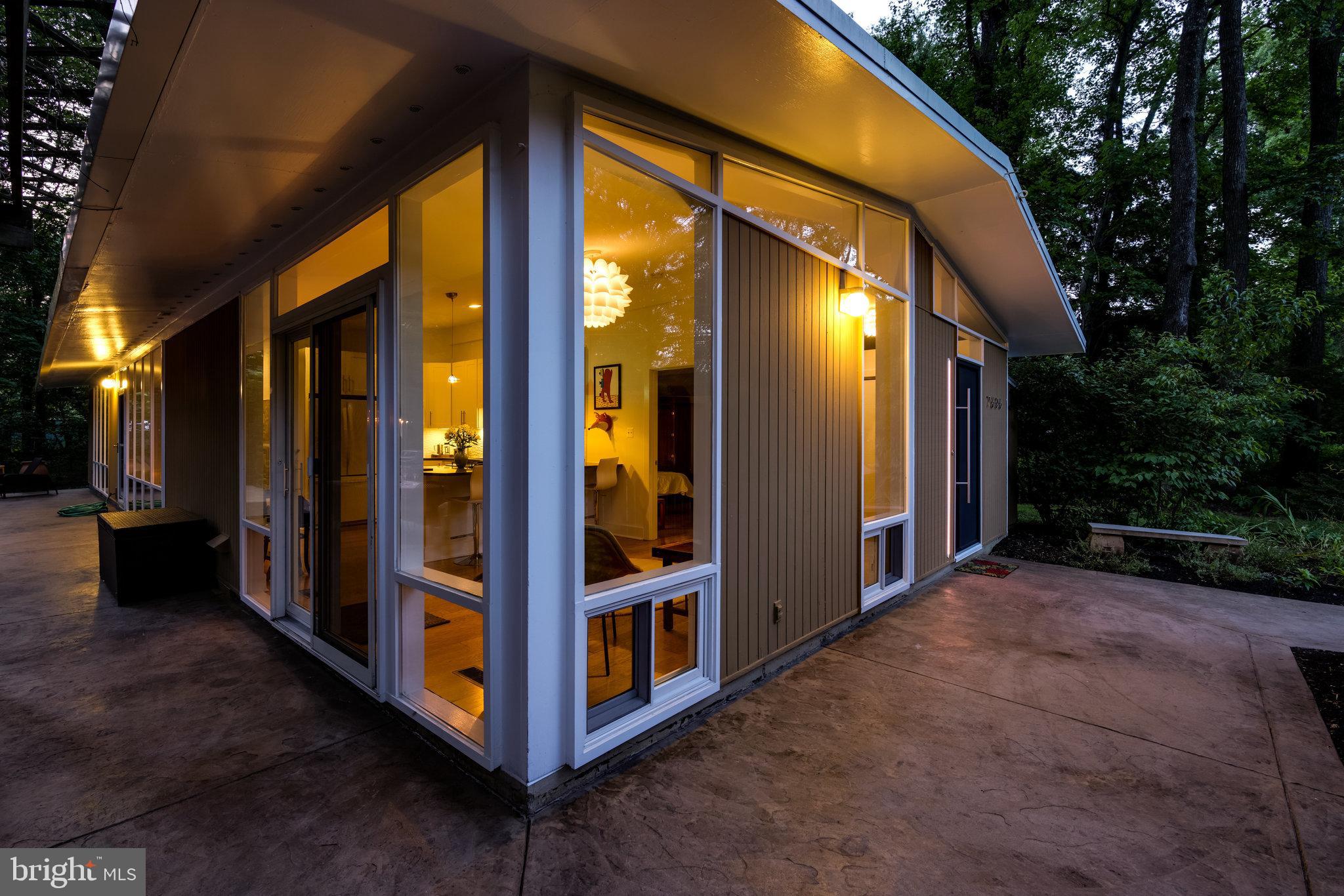 7606 Elba Road Alexandria, VA 22306 - Photo 36 of 40 Wraparound patio