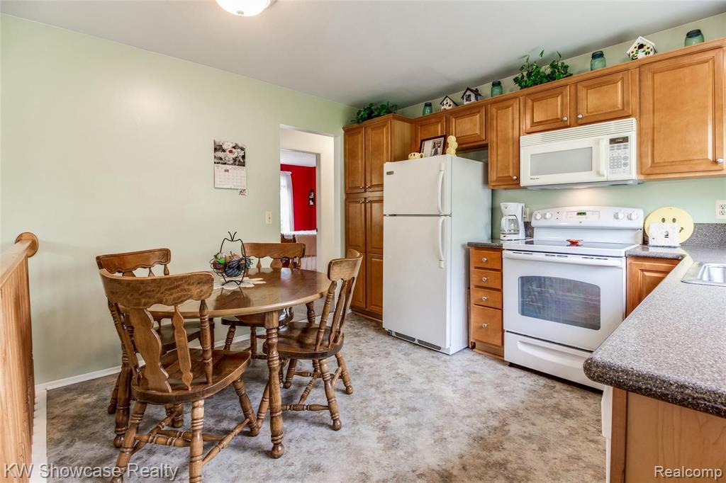 998 Hadley Road Rochester Hills, MI 48307 - Photo 22 of 42