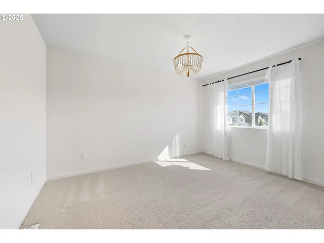 $579,900 | 2035 35th Avenue, Forest Grove, OR 97116