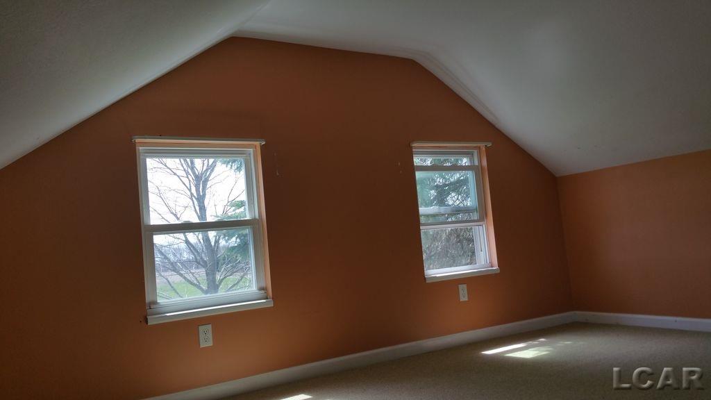 2605 East Valley Road Adrian, MI 49221 - Photo 11 of 25 31320265-10.JPG