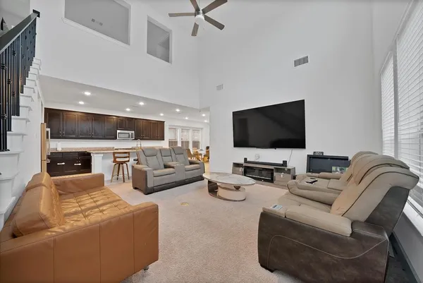 $2,000 | 7126 Helena Hill, Royse City, TX 75189
