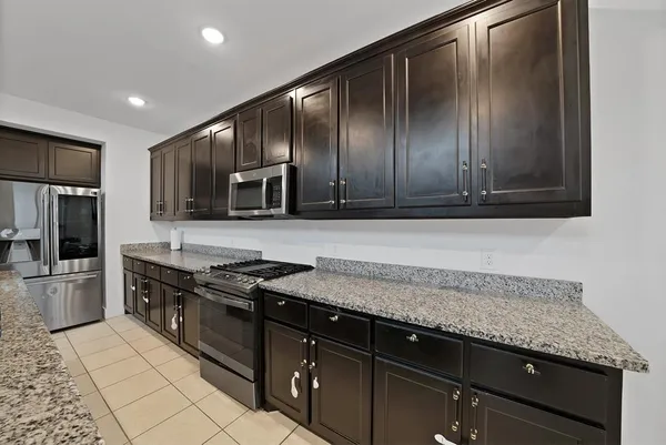 $2,000 | 7126 Helena Hill, Royse City, TX 75189