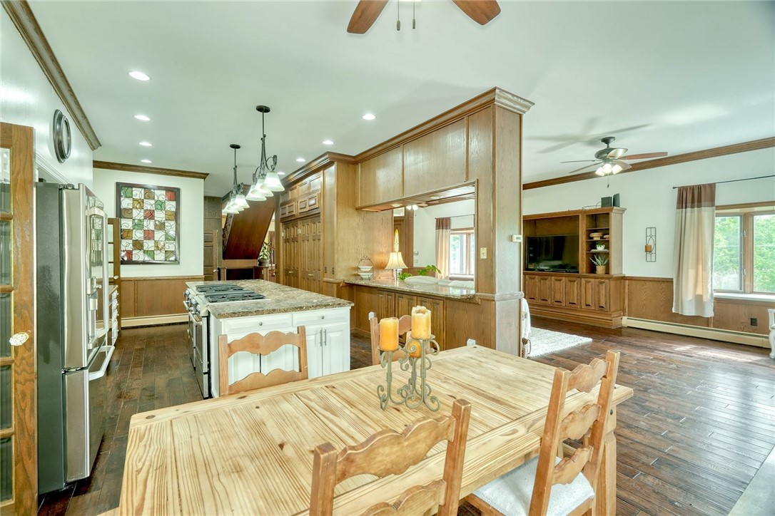 4005 County Line Road Walworth, NY 14502 - Photo 8 of 50 Spacious Eat-in kitchen with expansive, marble cou