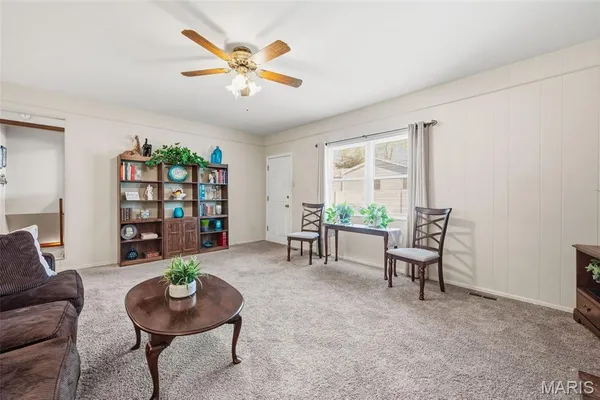 $339,900 | 109 Baxter Acres Drive, Ballwin, MO 63011