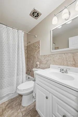 $339,900 | 109 Baxter Acres Drive, Ballwin, MO 63011