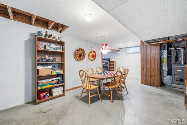 $339,900 | 109 Baxter Acres Drive, Ballwin, MO 63011
