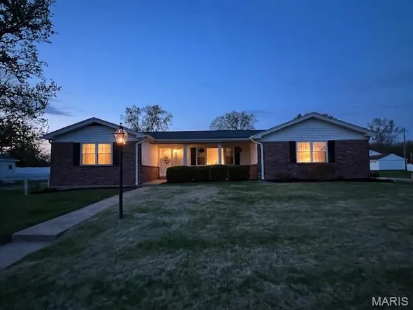 $339,900 | 109 Baxter Acres Drive, Ballwin, MO 63011