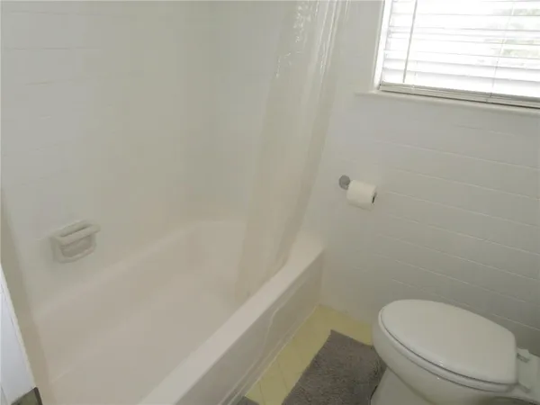 $2,100 | 841 Fairfield Avenue, Gretna, LA 70056