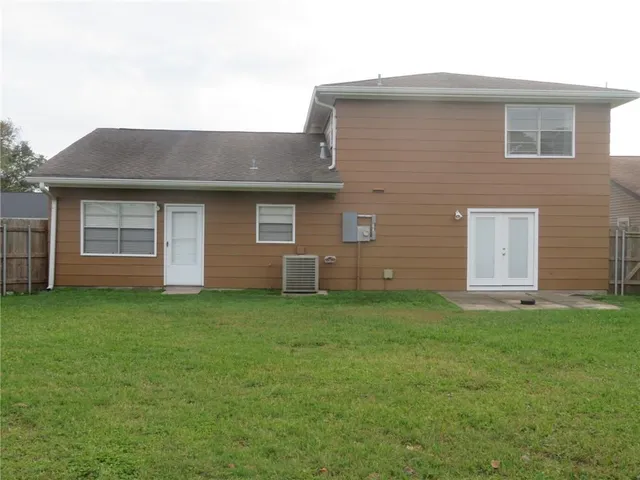 $2,250 | 841 Fairfield Avenue, Gretna, LA 70056