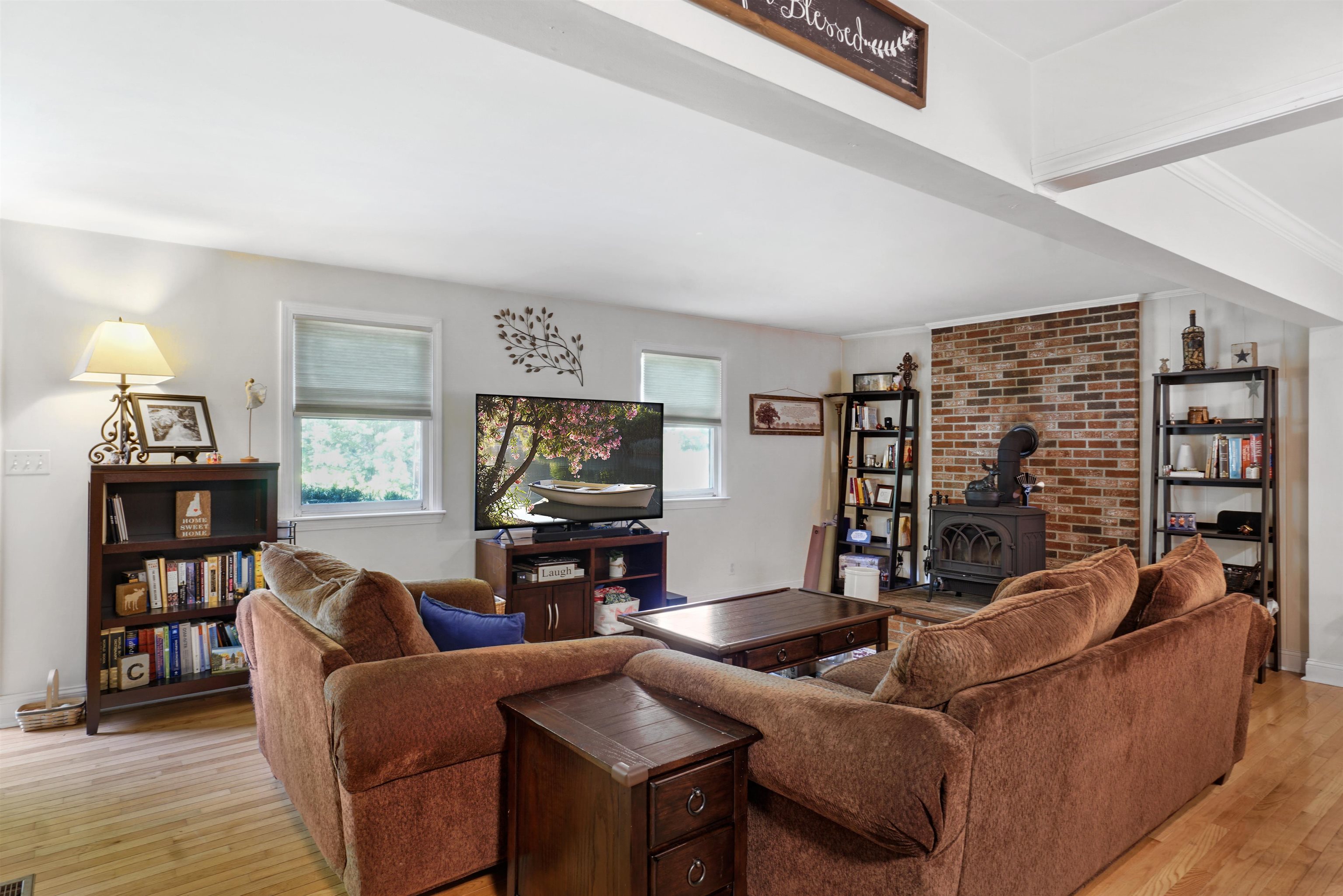 11 Boulder Road Hillsborough, NH 03244 - Photo 17 of 26 Gallery Image 17