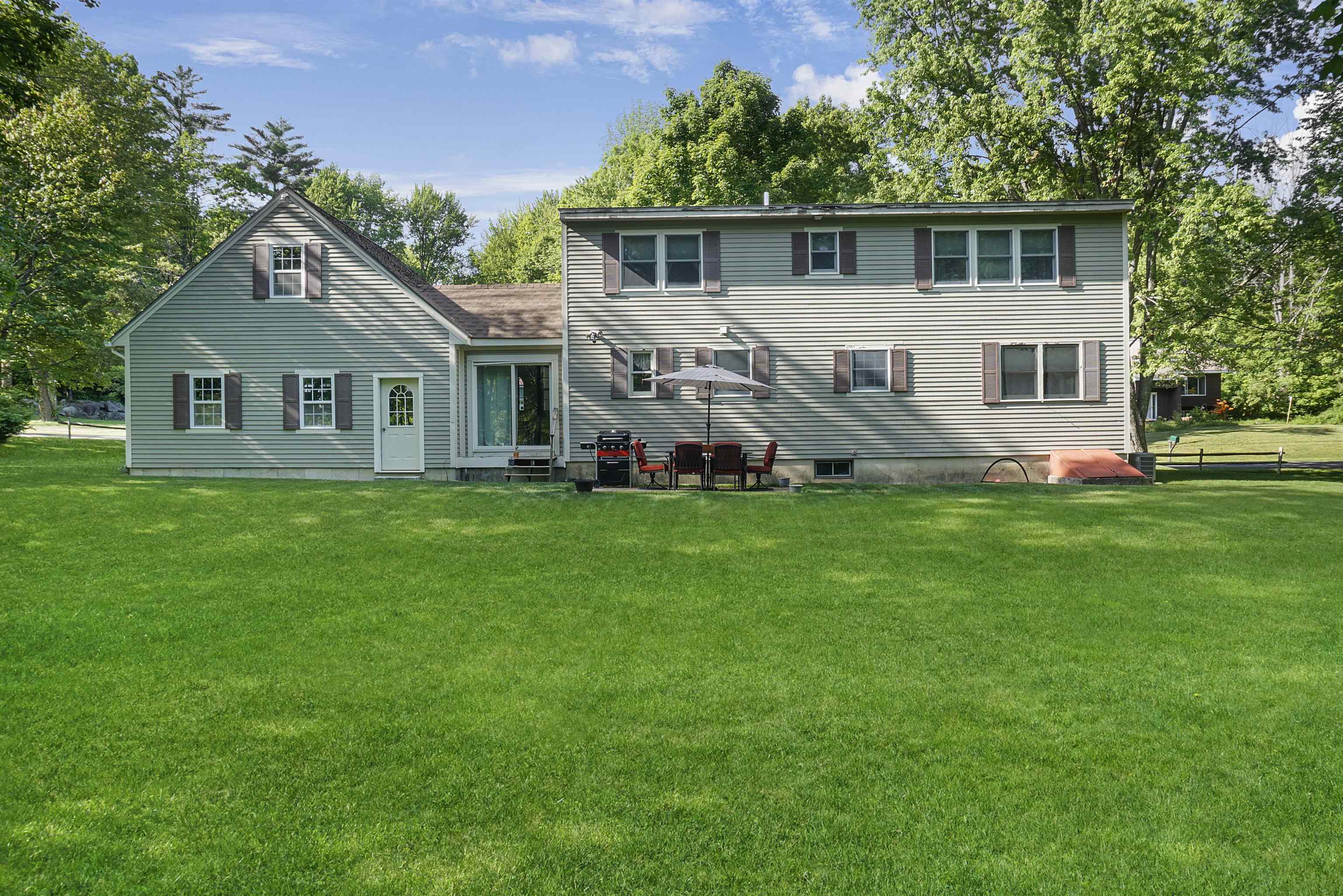 11 Boulder Road Hillsborough, NH 03244 - Photo 5 of 26 Gallery Image 5