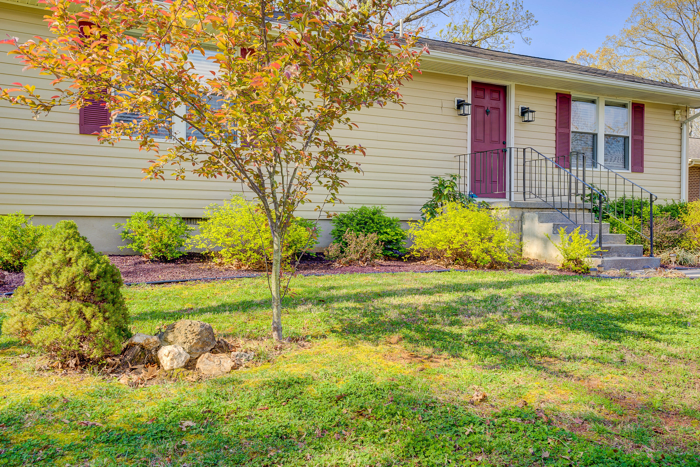 12267 Hardy Road Hardy, VA 24101 - Photo 3 of 24 a front view of a house with garden