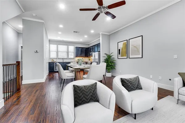 $2,808 | 4323 Dickason Avenue, Unit 2, Dallas, TX 75219