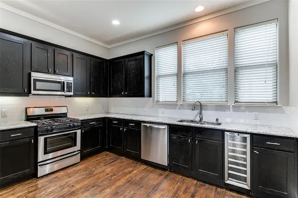 $2,808 | 4323 Dickason Avenue, Unit 2, Dallas, TX 75219