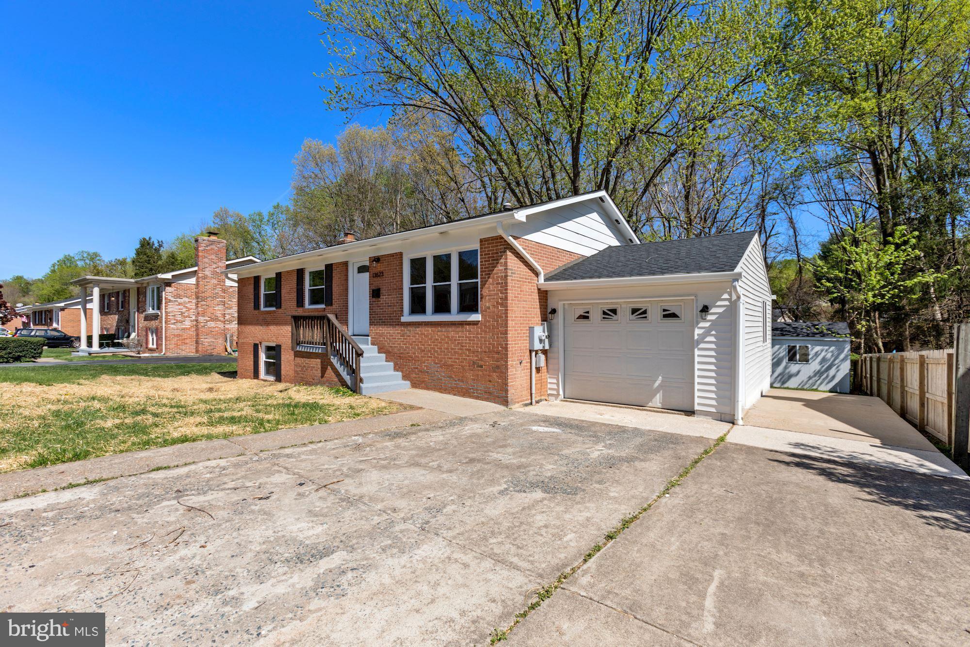 13623 Kingsman Road Woodbridge, VA 22193 - Photo 3 of 28 Gallery Image 3