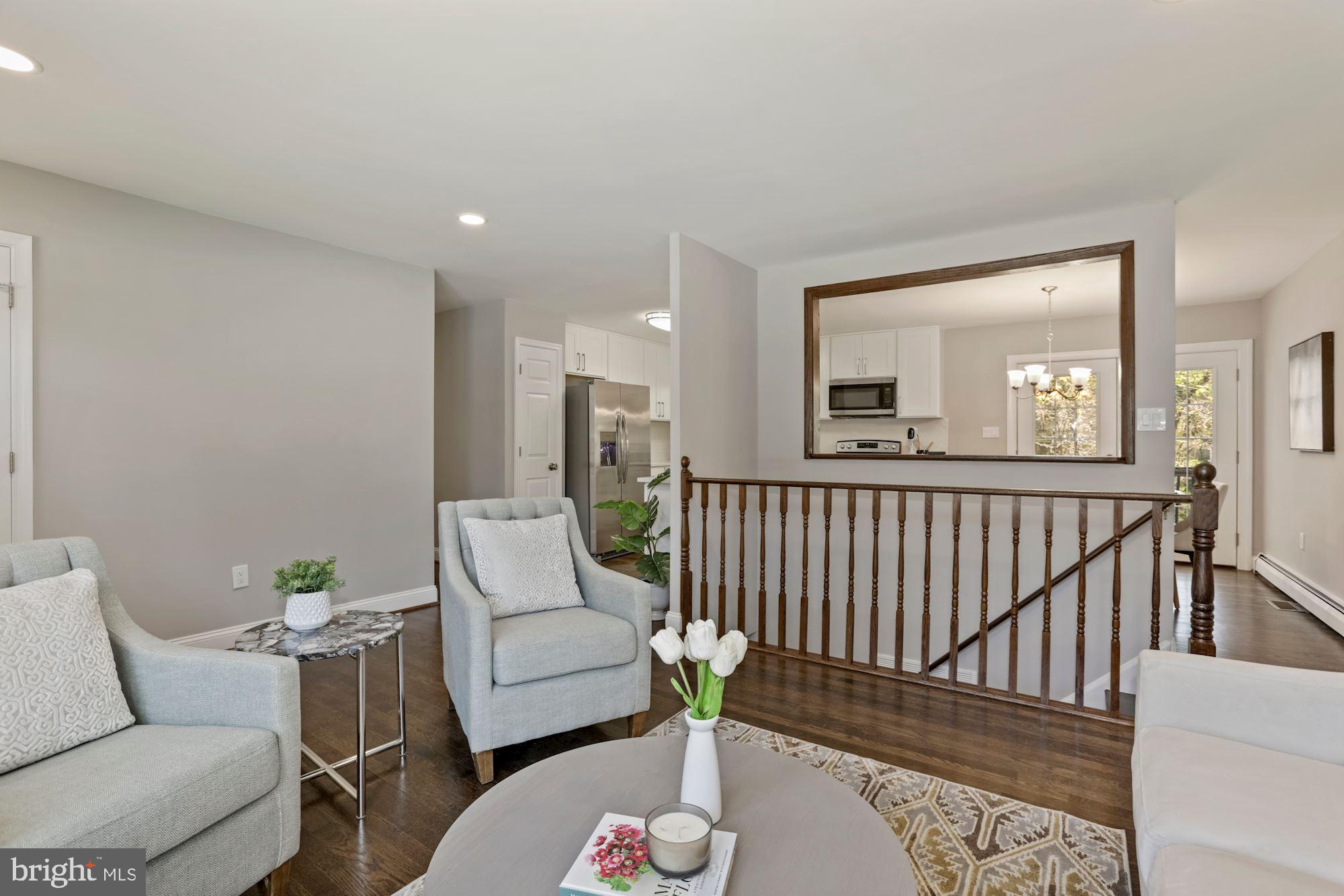 13623 Kingsman Road Woodbridge, VA 22193 - Photo 5 of 28 Gallery Image 5