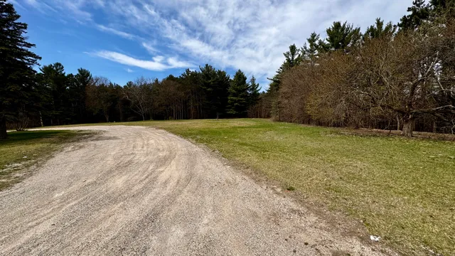 $399,000 | 8072 South Mackinaw Trail, Cadillac, MI 49601