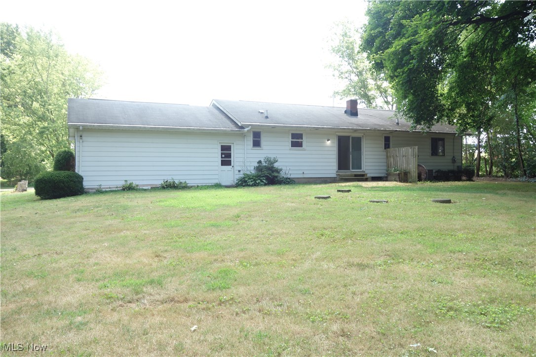 3052 Prior Road Akron, OH 44319 - Photo 3 of 28 Your gonna love this back yard