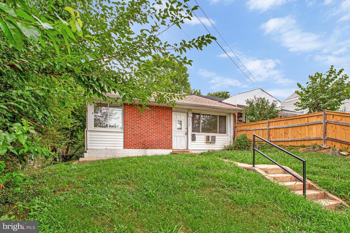 7728 Oxman Road Landover, MD 20785 - Photo 3 of 27