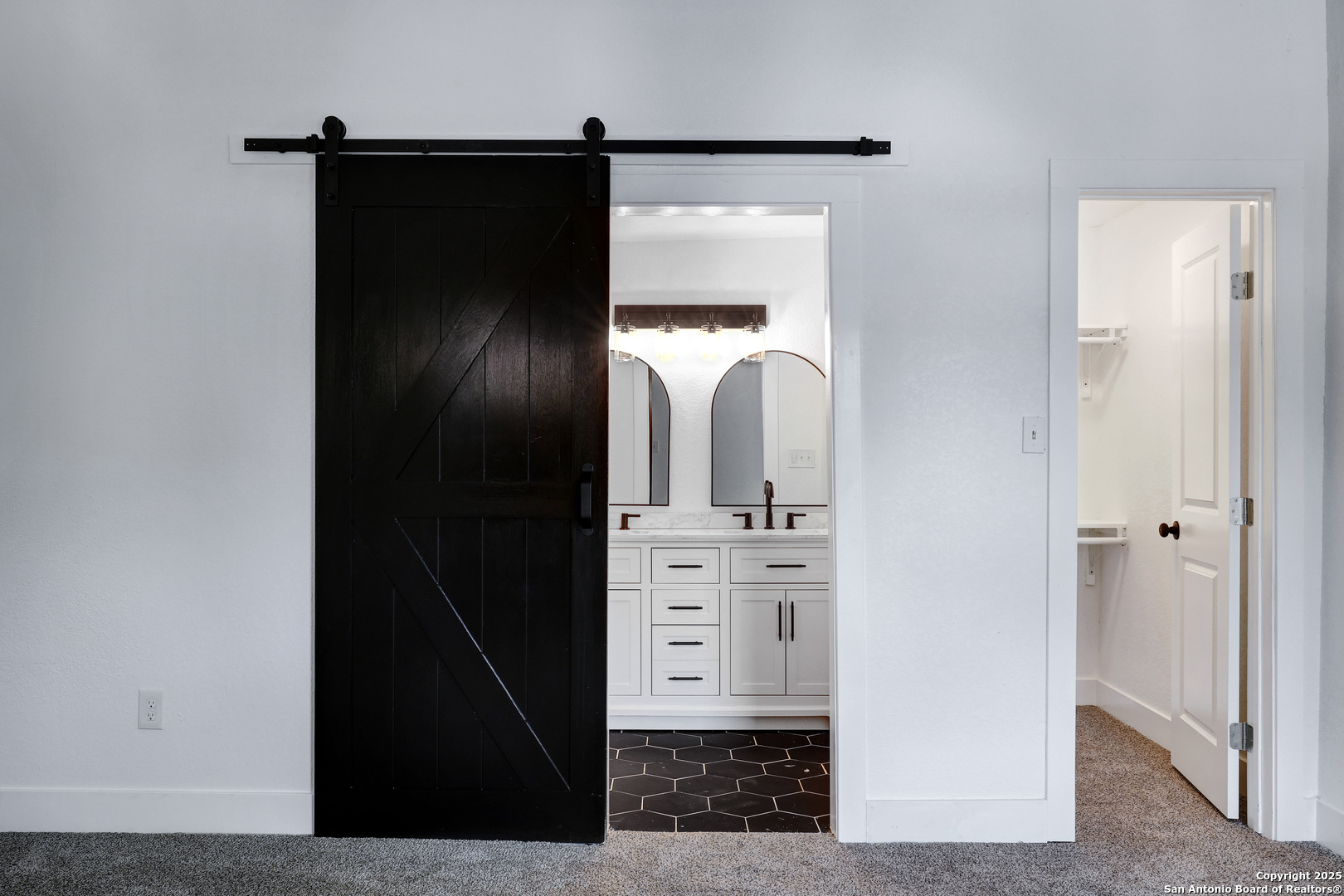 2425 Monterey Street San Antonio, TX 78207 - Photo 20 of 35 a view of a kitchen from the hallway