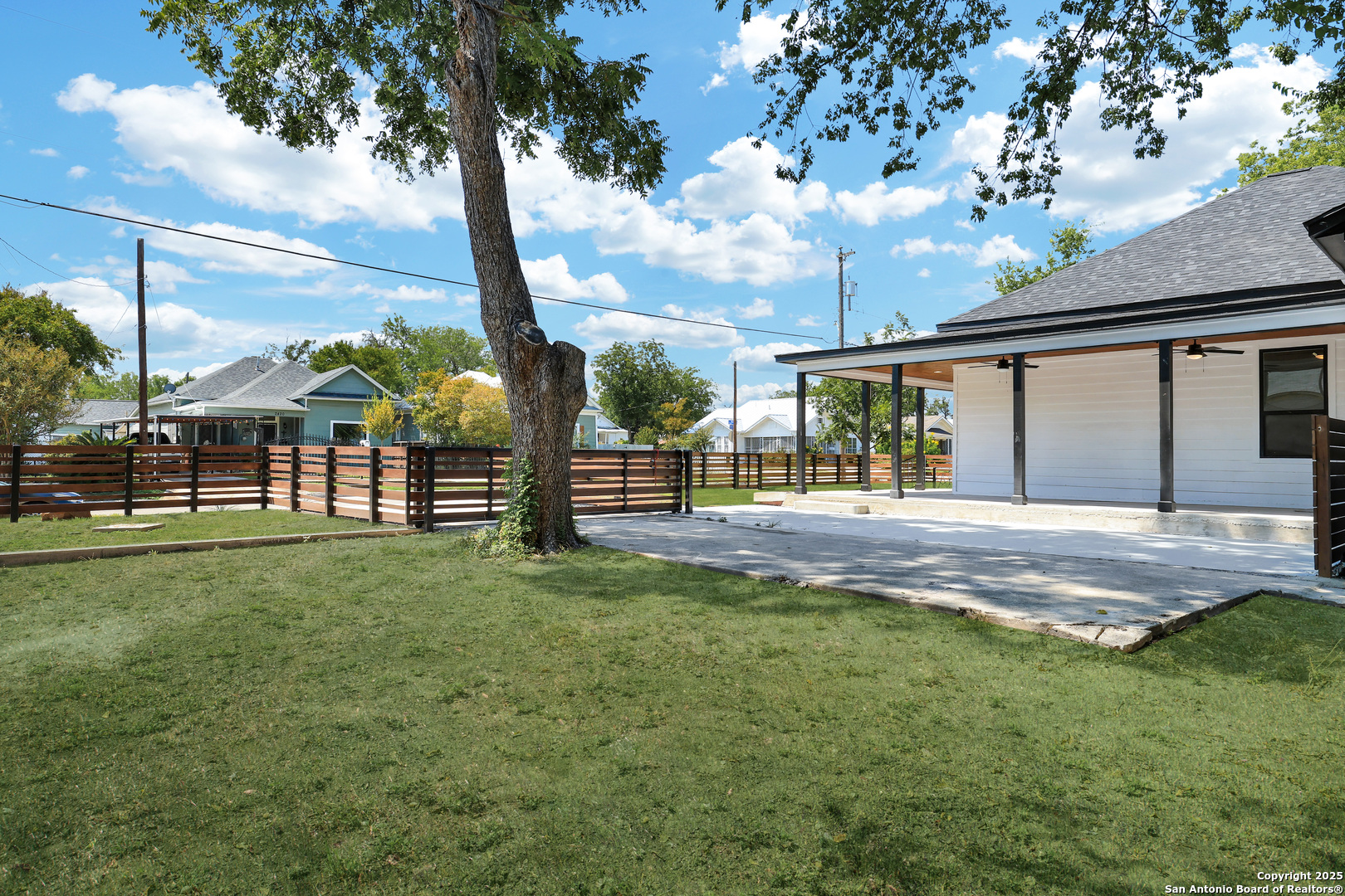 2425 Monterey Street San Antonio, TX 78207 - Photo 32 of 35 a view of outdoor space yard and porch