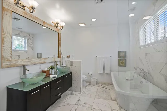 $1,880,000 | 347 Oak Street, Unit B1, Hollywood, FL 33019