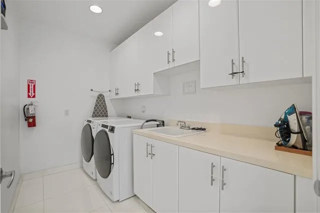 $1,880,000 | 347 Oak Street, Unit B1, Hollywood, FL 33019