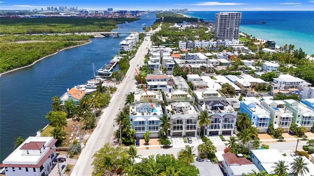$1,880,000 | 347 Oak Street, Unit B1, Hollywood, FL 33019