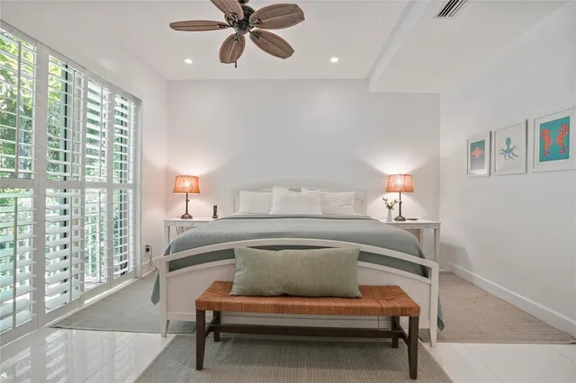 $1,880,000 | 347 Oak Street, Unit B1, Hollywood, FL 33019