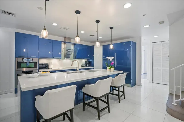 $1,880,000 | 347 Oak Street, Unit B1, Hollywood, FL 33019