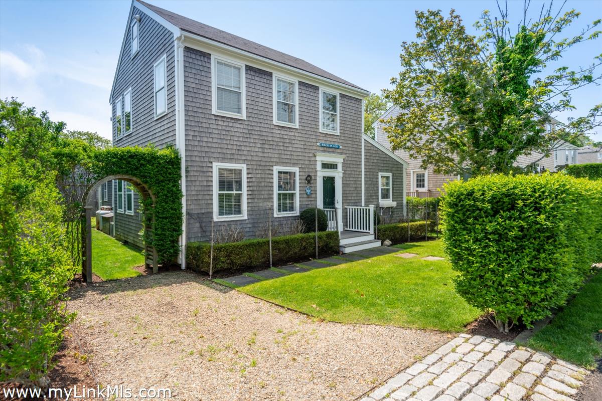 107 R Orange Street Nantucket, MA 02554 - Photo 1 of 1 Gallery Image 1