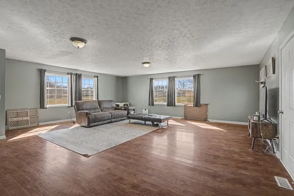 $299,900 | 4016 Bentle Drive, Westmoreland, TN 37186