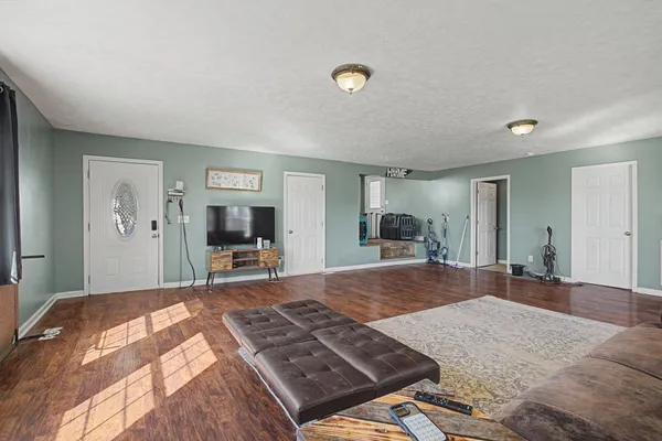 $299,900 | 4016 Bentle Drive, Westmoreland, TN 37186