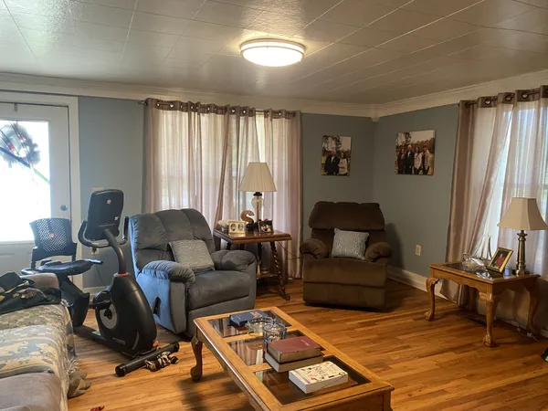 $395,500 | 691 Hodges Bridge Road, Doyle, TN 38559