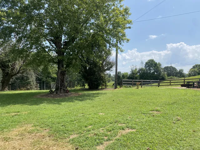 $395,500 | 691 Hodges Bridge Road, Doyle, TN 38559