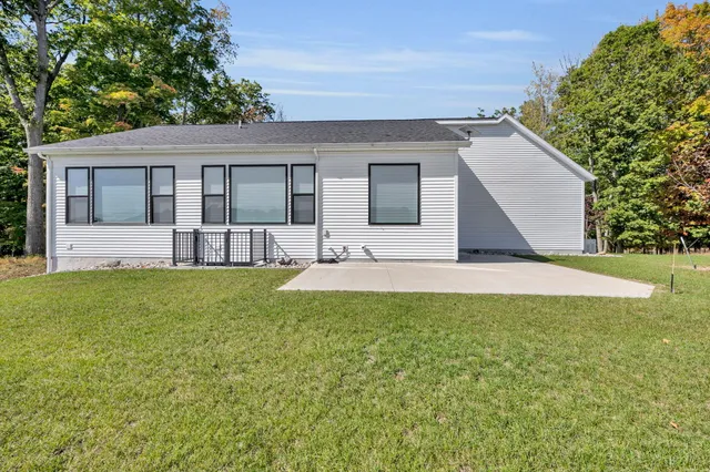 $649,500 | 9444 Stonebridge Drive, Unit 12, Stanwood, MI 49346