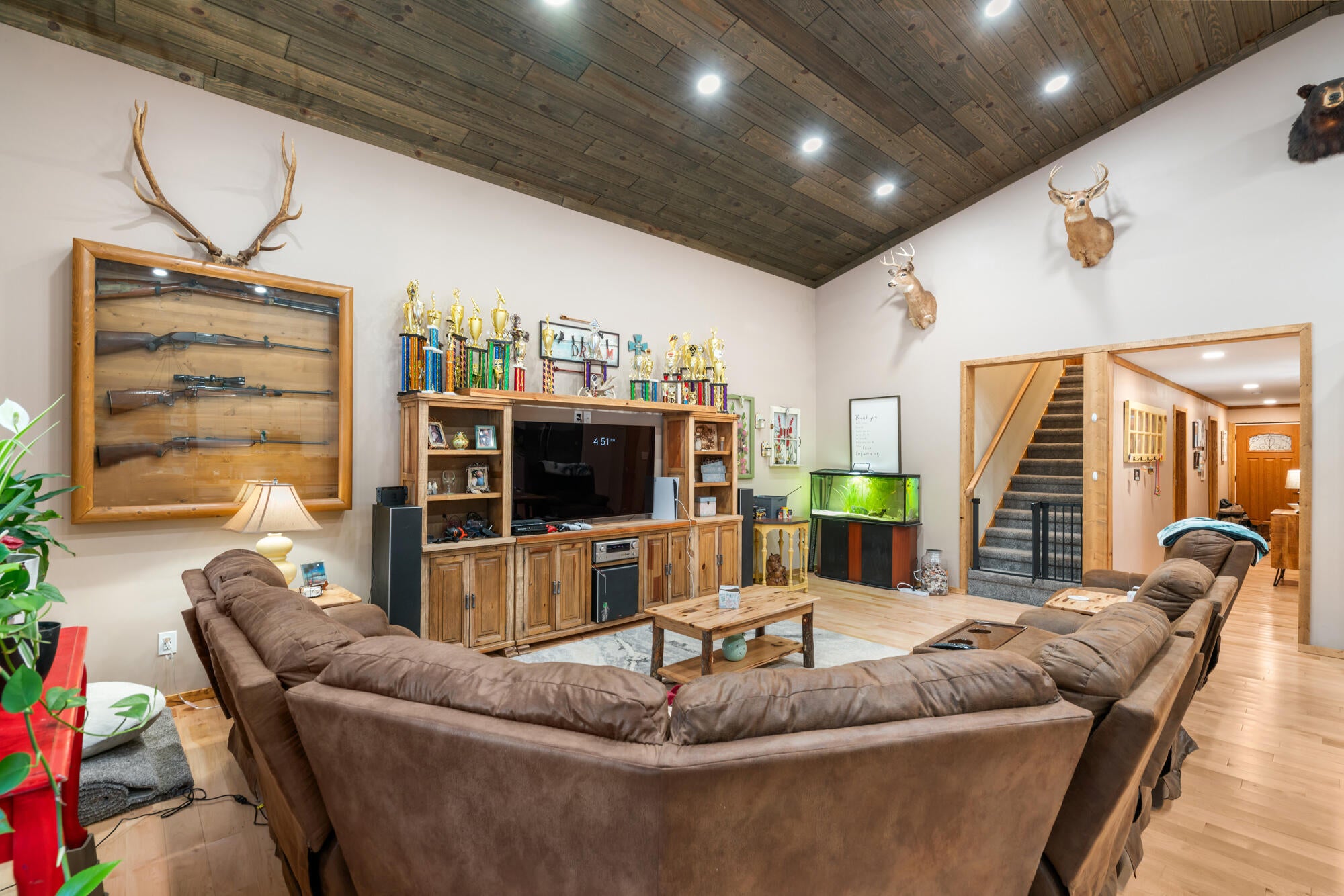 14721 Trowbridge Road Wolverine, MI 49799 - Photo 10 of 66 Living Room